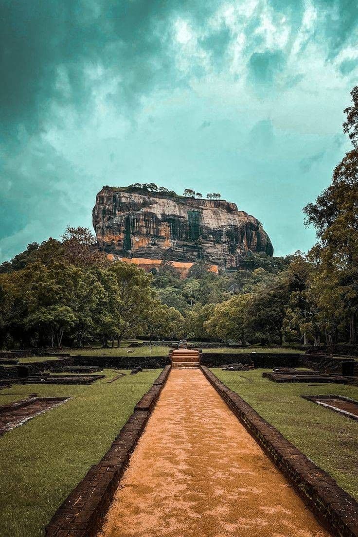 Sigiriya Rock Fortress Climb